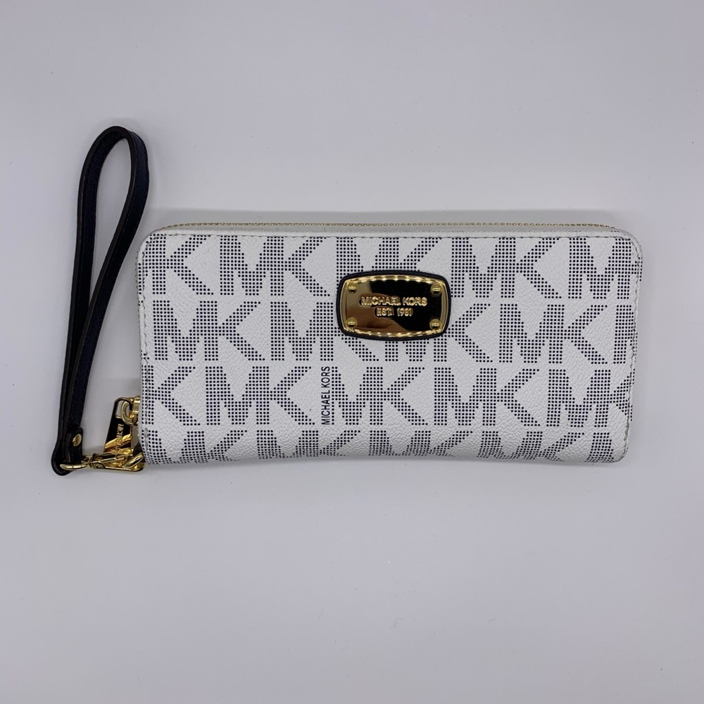 Michael Kors zip wallet
